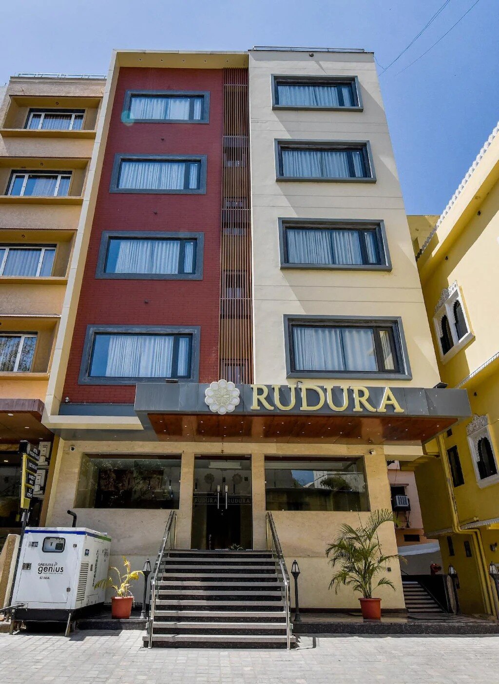 Hotel Rudura Palace - Tap to explore photos