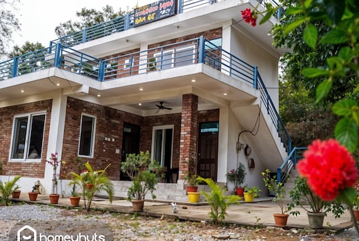 VRKSH Homestay in Dehradun by Homeyhuts