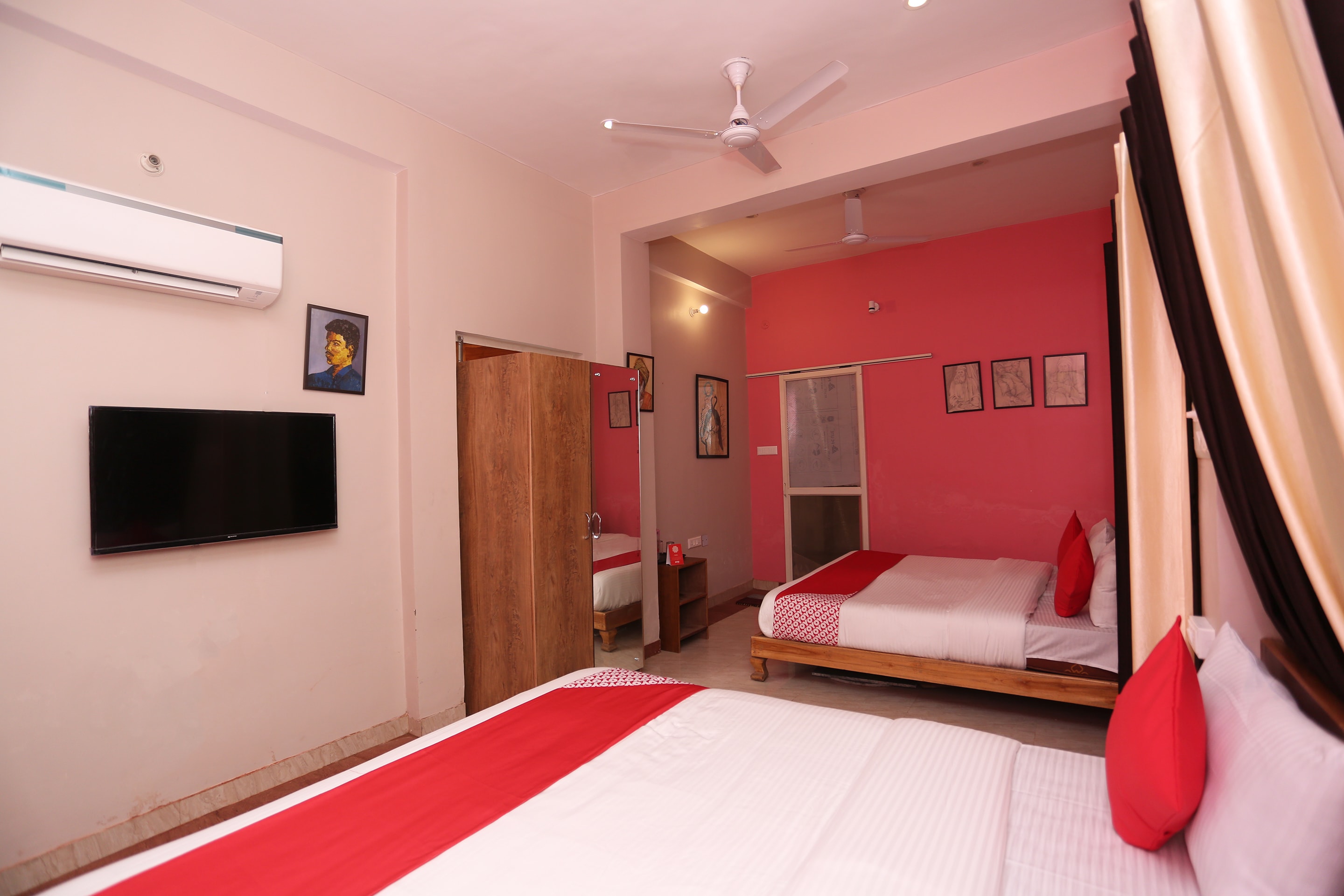 Super Collection-O Sara Grand Near Ram Manohar Lohia hospital - Tap to explore photos