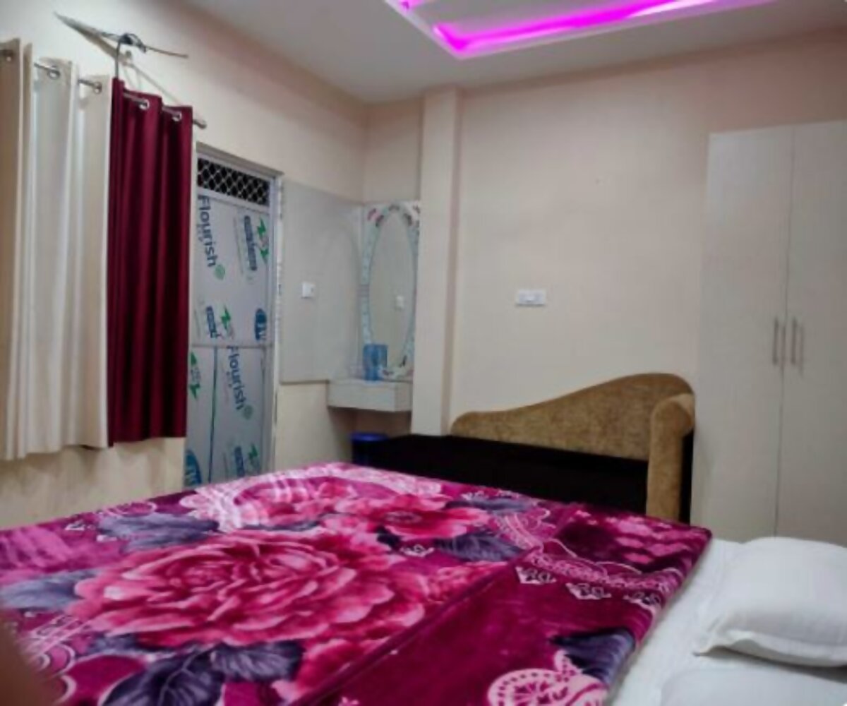 vijeta hotels - Tap to explore photos