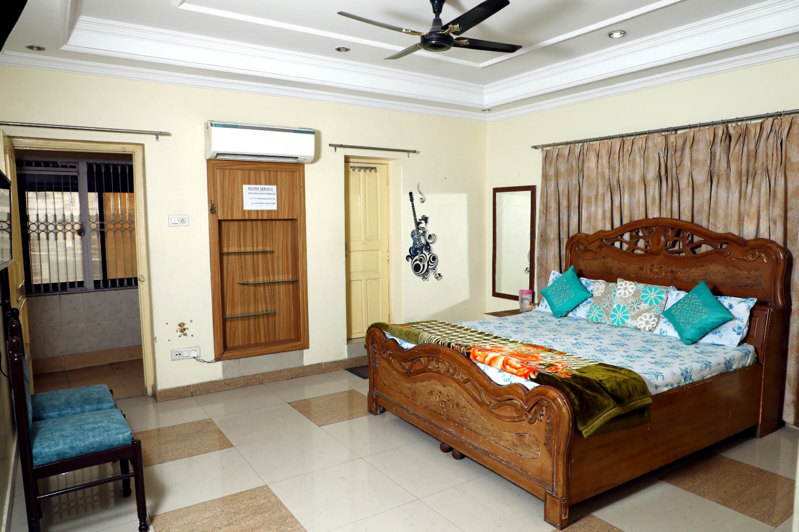 5 BHK Charming Homestay Shiwalik Grand - Tap to explore photos