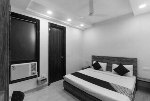 Hotel O Comfort Residency Near Artemis Hospital