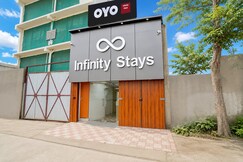 Spot On  Infinity Stays, Patna
