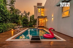 StayVista at Villa Mandimane, Belur