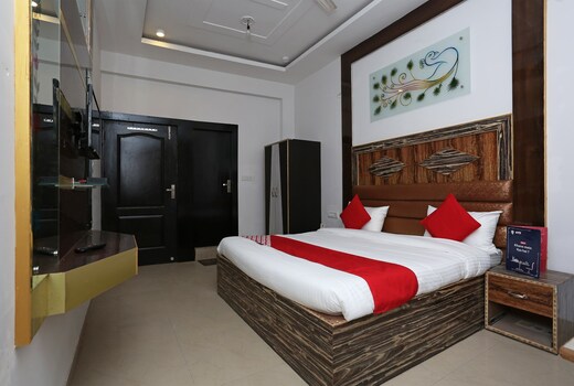 Super Hotel O Shree Radha Resort