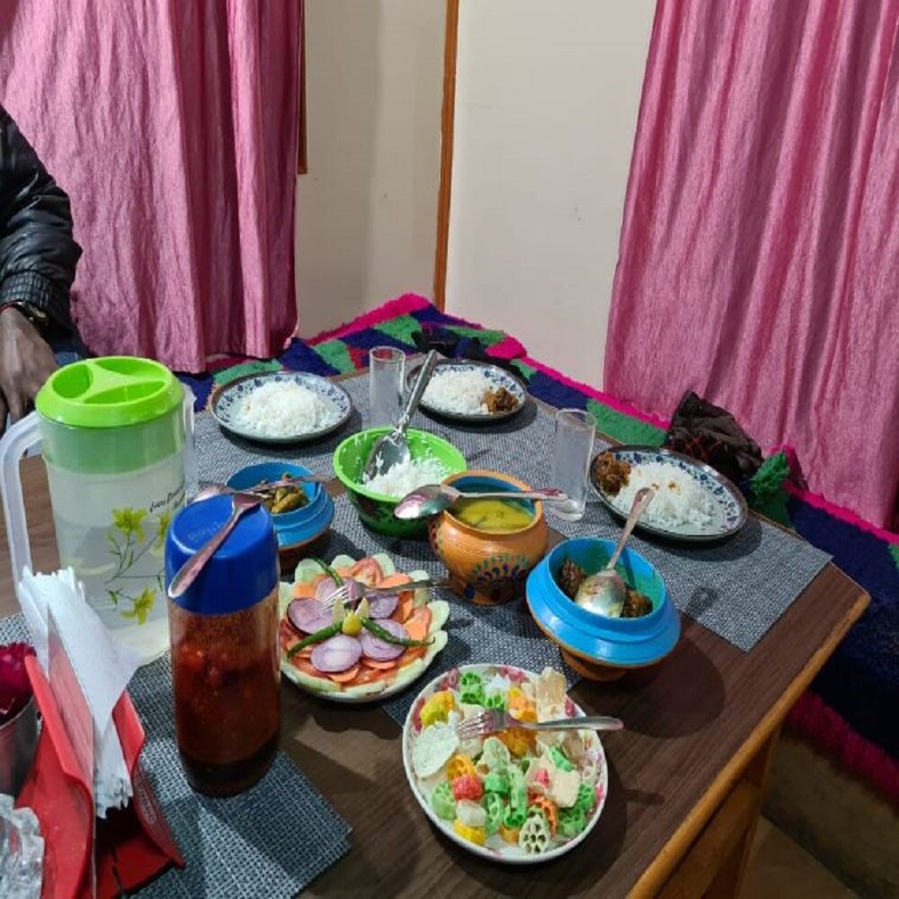 Lachungpa Homestay - Tap to explore photos