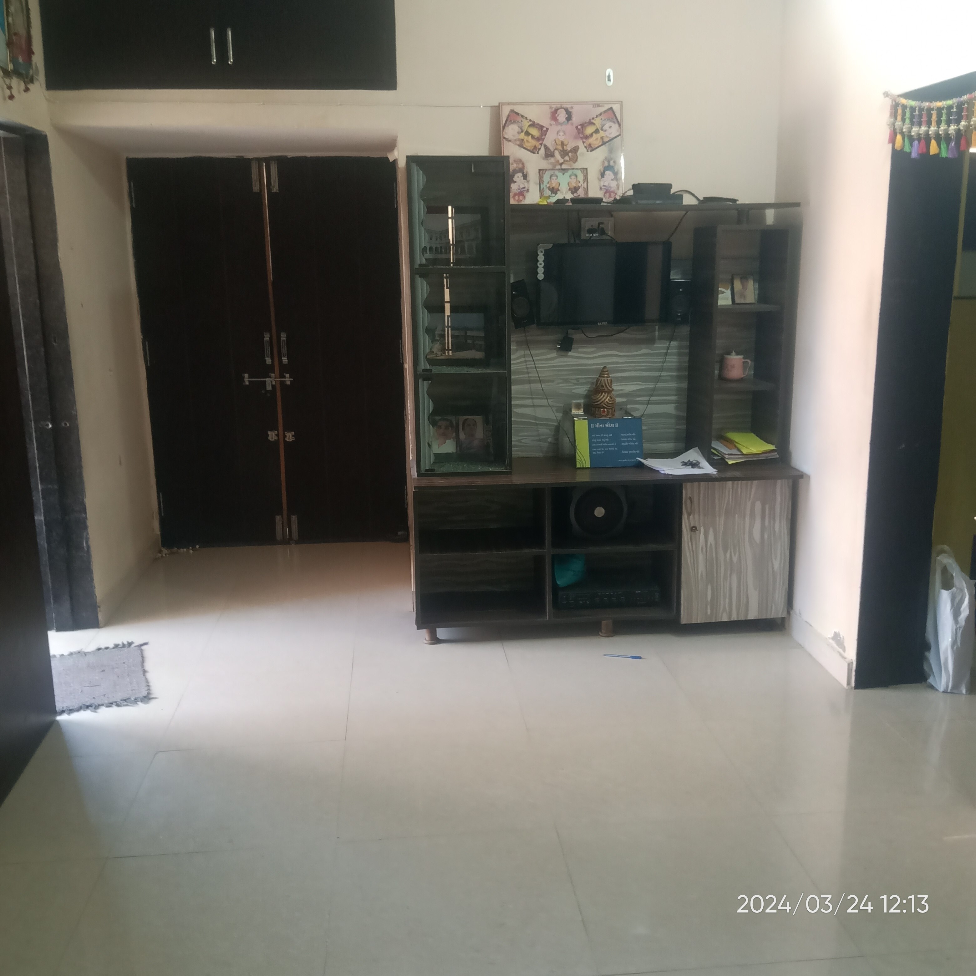Dwarka Home stay - Tap to explore photos