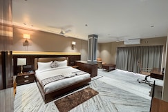 Hotel Todo International, Chariduar