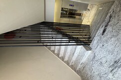 Hotel R R Inn, Varanasi