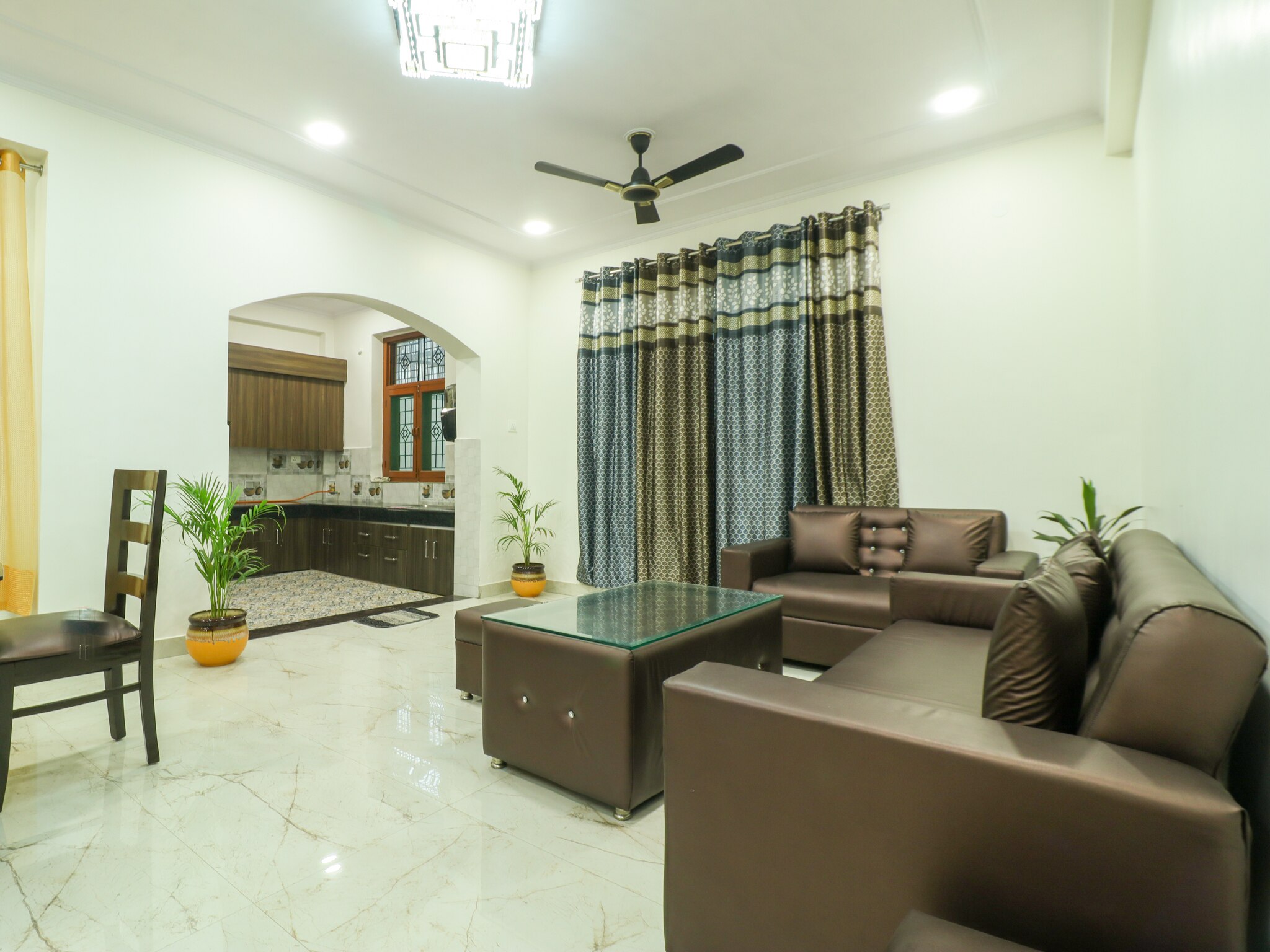 Well designed 2BR villa in GN by Especial Rentals - Tap to explore photos