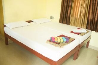 i-one's Home Stay - Tap to explore photos