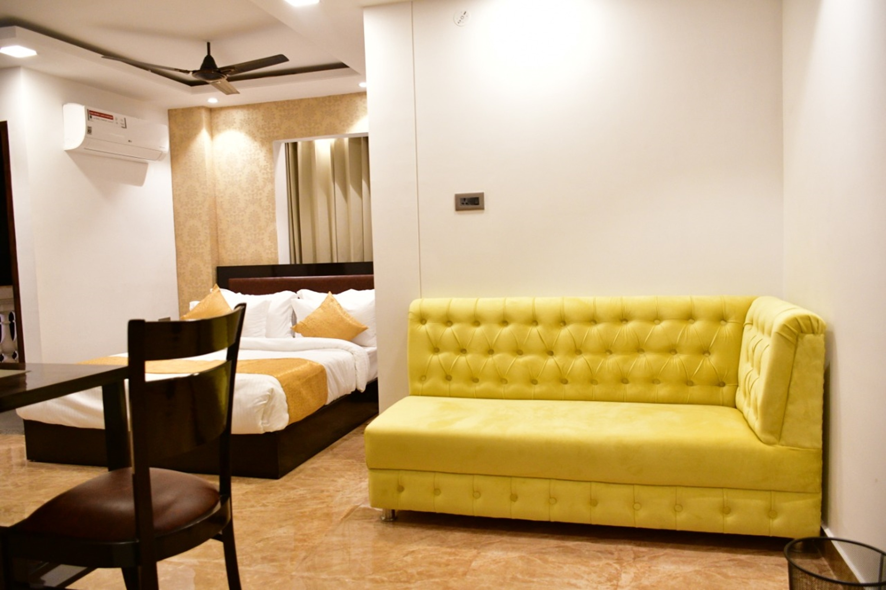 Hotel Grand Lotus inn- near Akshay Patra Jagatpura - Tap to explore photos