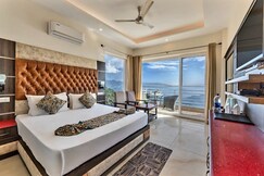 Wood Stock Rooms | Cottages & Family Suite Kasauli, Baddi