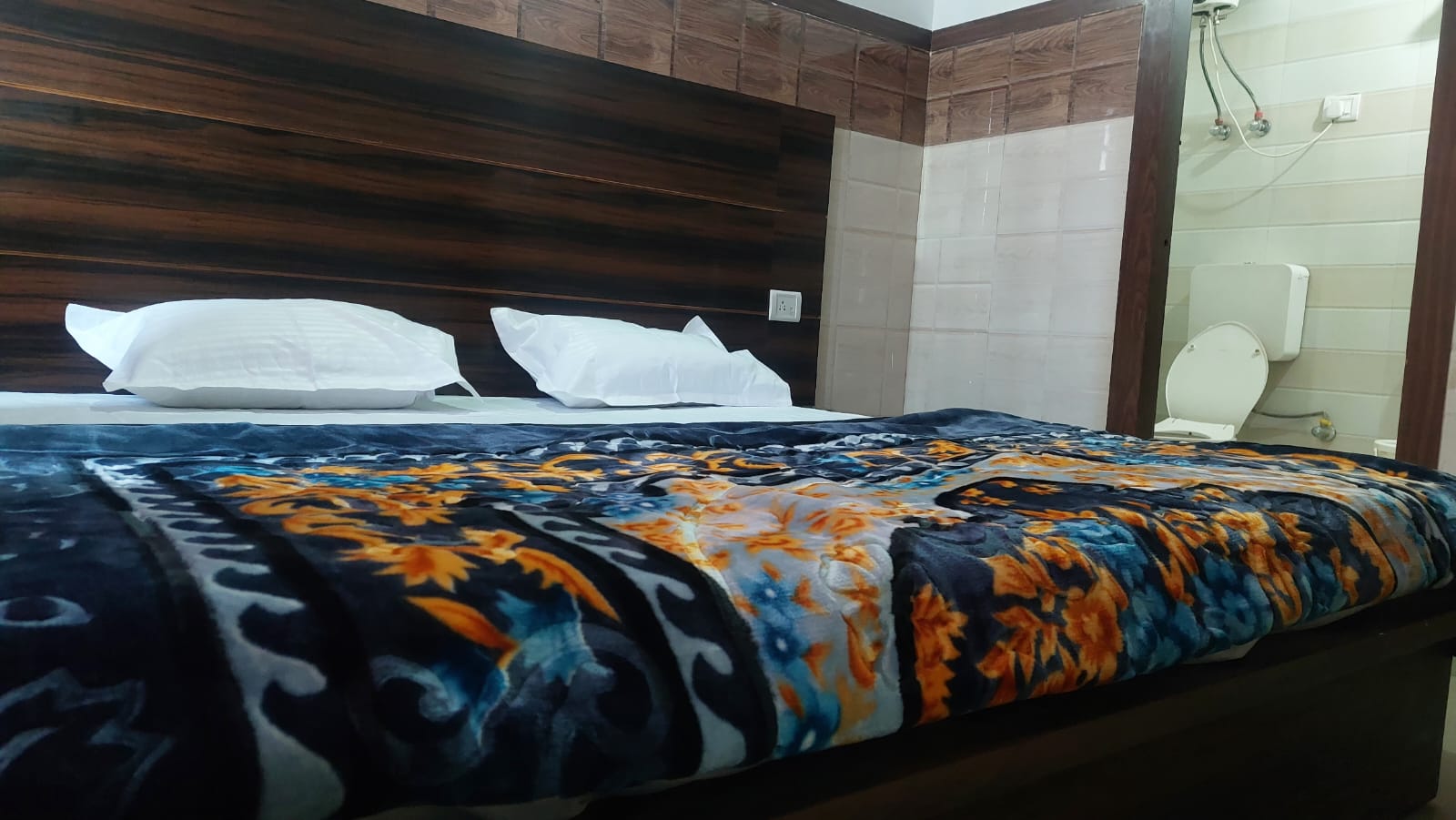 Hotel Trikuta Grace Residency - Tap to explore photos
