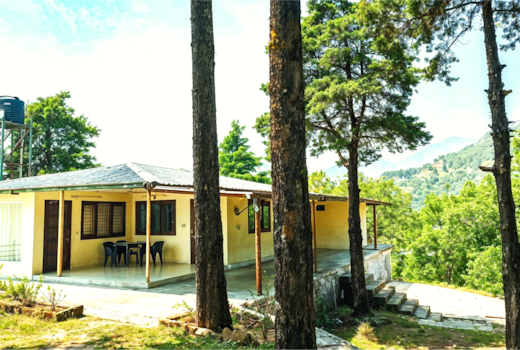Hill Top Cottage - 2BHK in Mussoorie by Homeyhuts