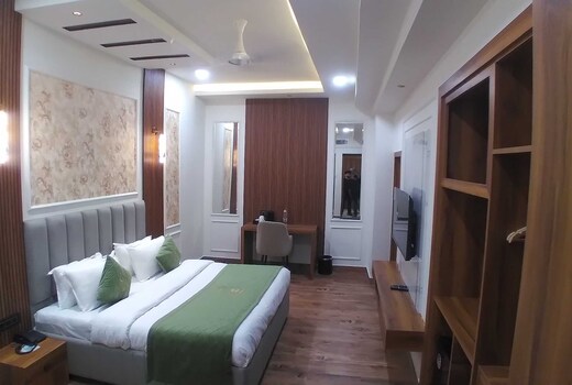 Townhouse Sector 49 Gurugram Formerly Hotel P66