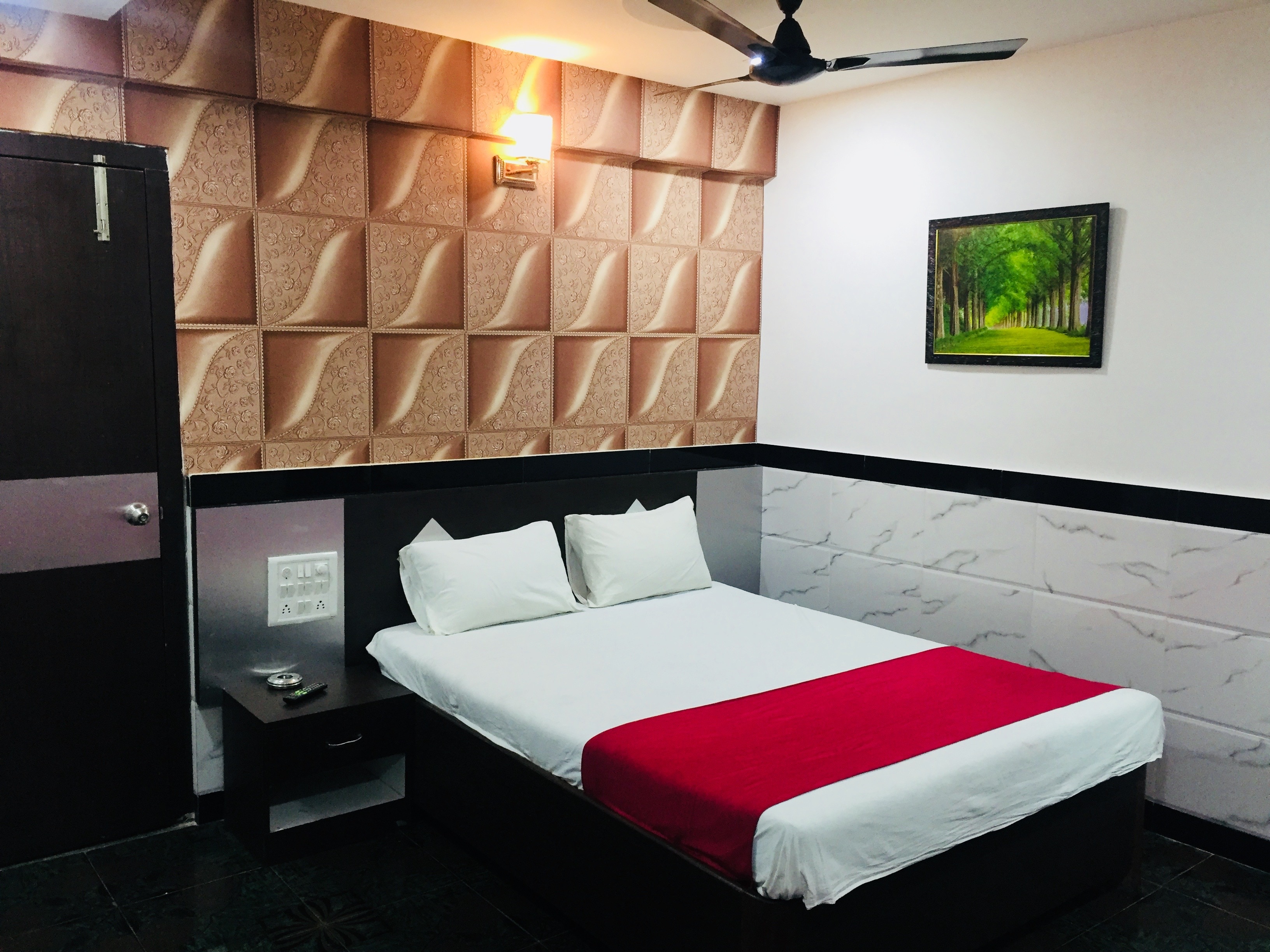 Hotel Ruchit Palace - Tap to explore photos