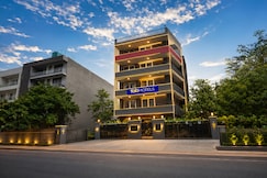 FabHotel Golden Moment, Gurgaon