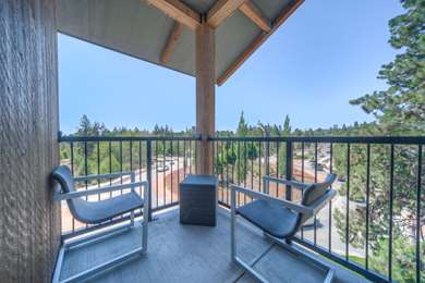 Best Western Premier Peppertree Inn at Bend - Tap to explore photos
