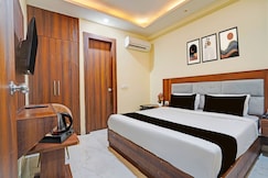 Hotel O Glace Stay, Delhi