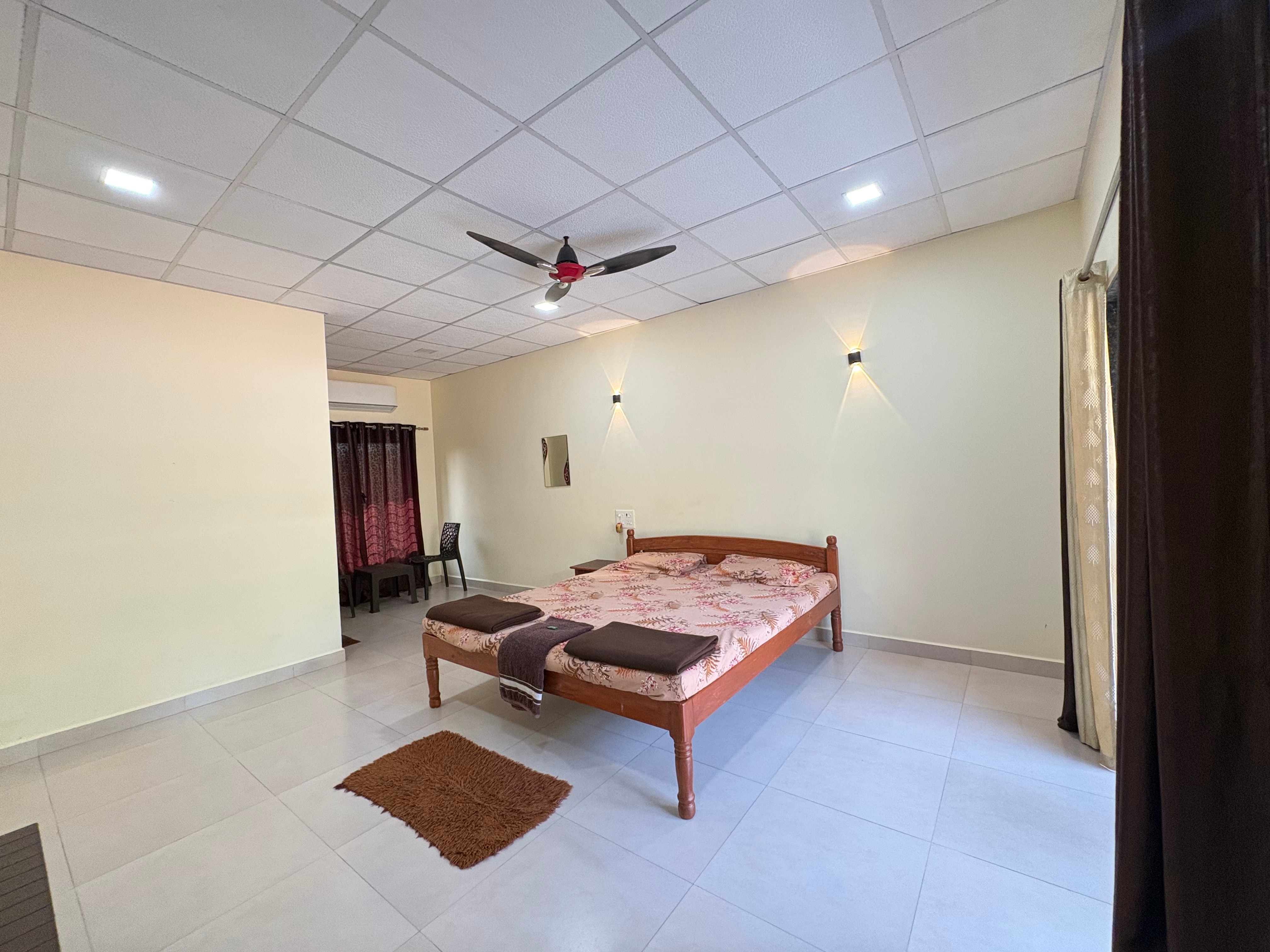 Deluxe Non AC Room 1