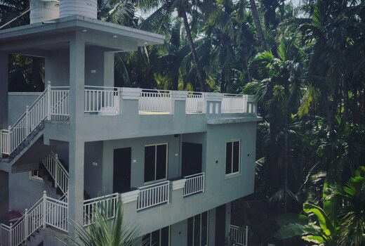 The Gunjals 4 Bedroom Entire Cottage