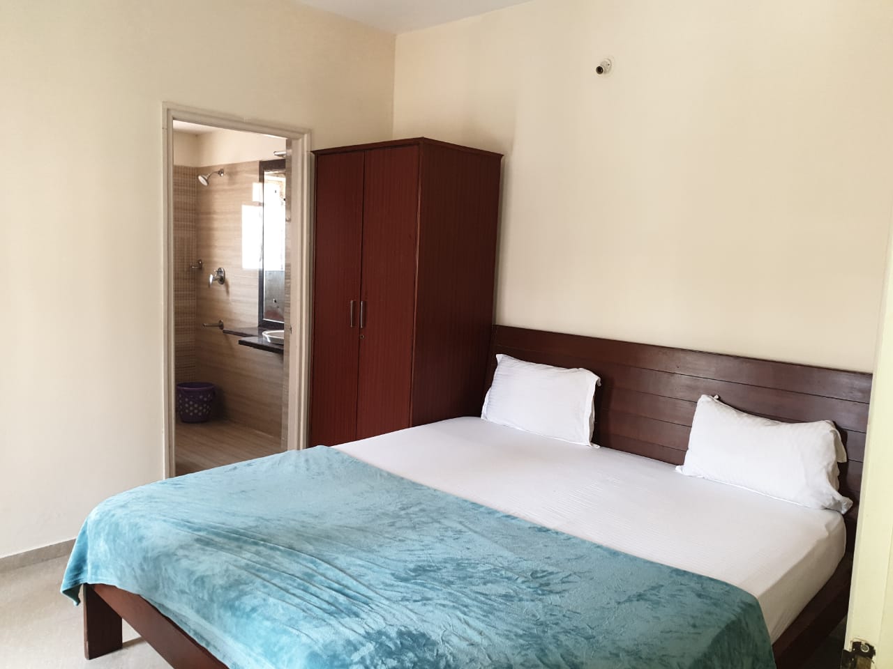 Angels 2Bhk Apartment near club Cubana - Tap to explore photos