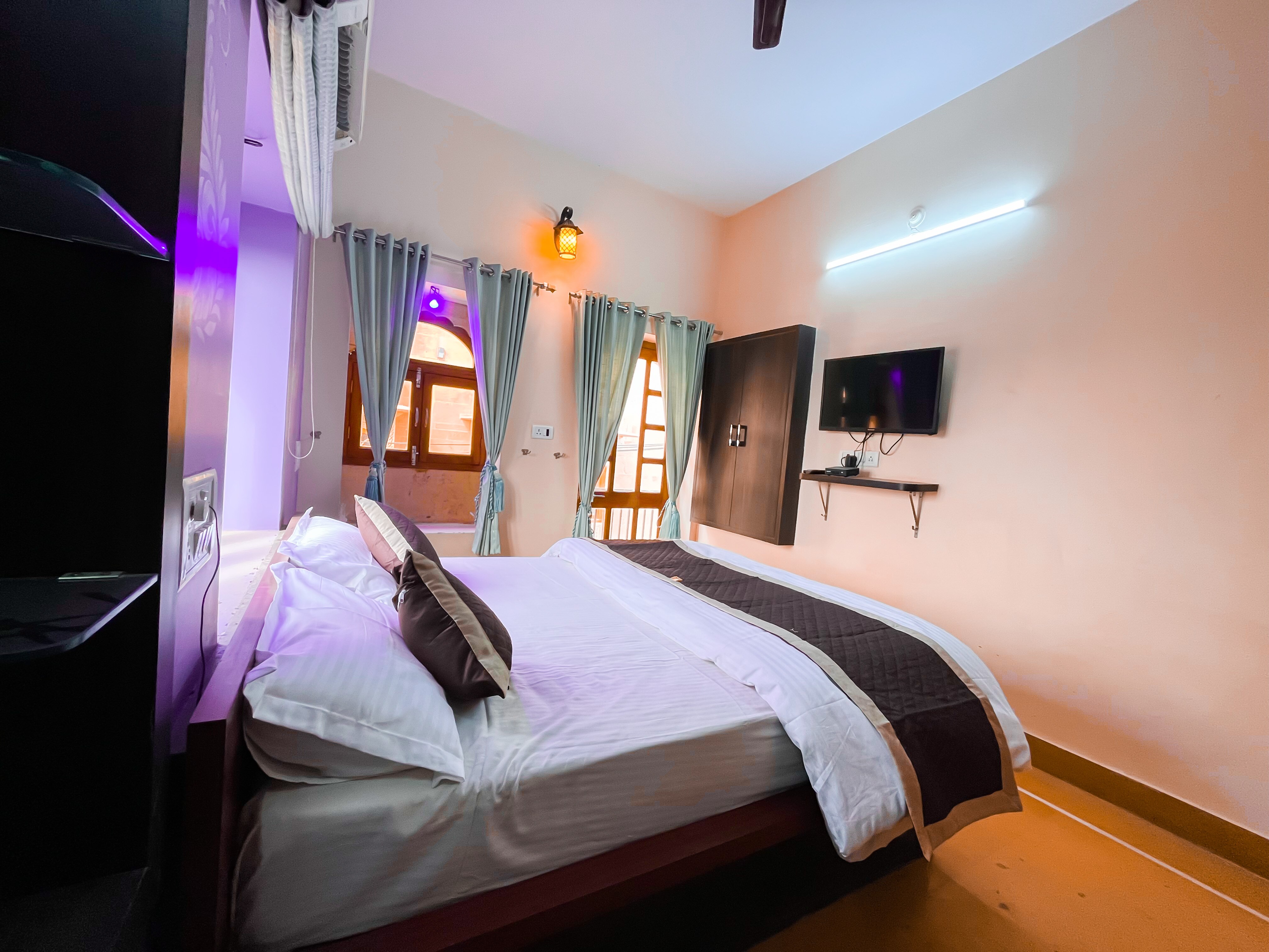 HOTEL YOGIRAJ PALACE - Tap to explore photos