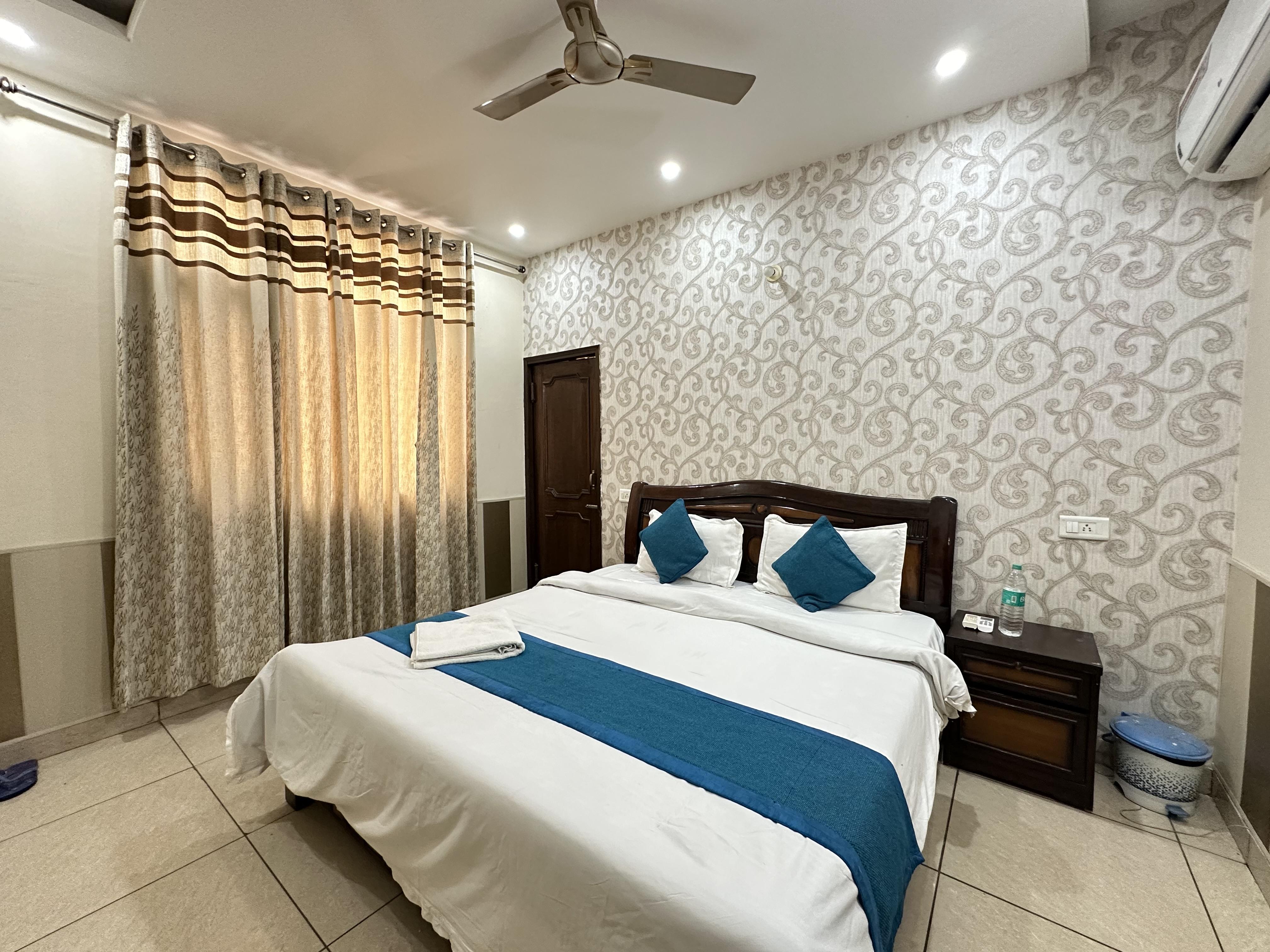 Hotel Vasdeva - Tap to explore photos