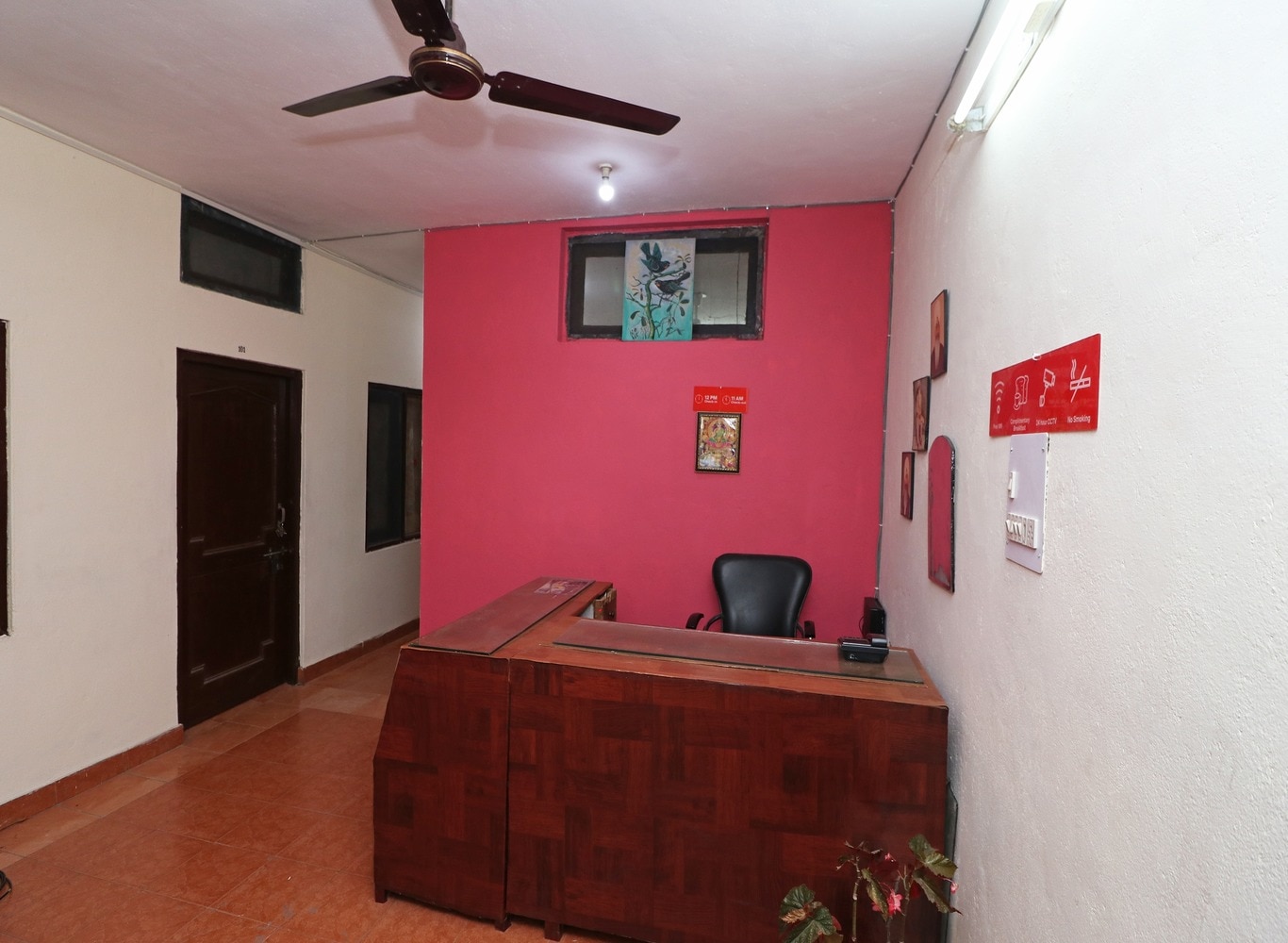 Lucky Guest House - Tap to explore photos