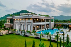 Mountain Creek, Udaipur