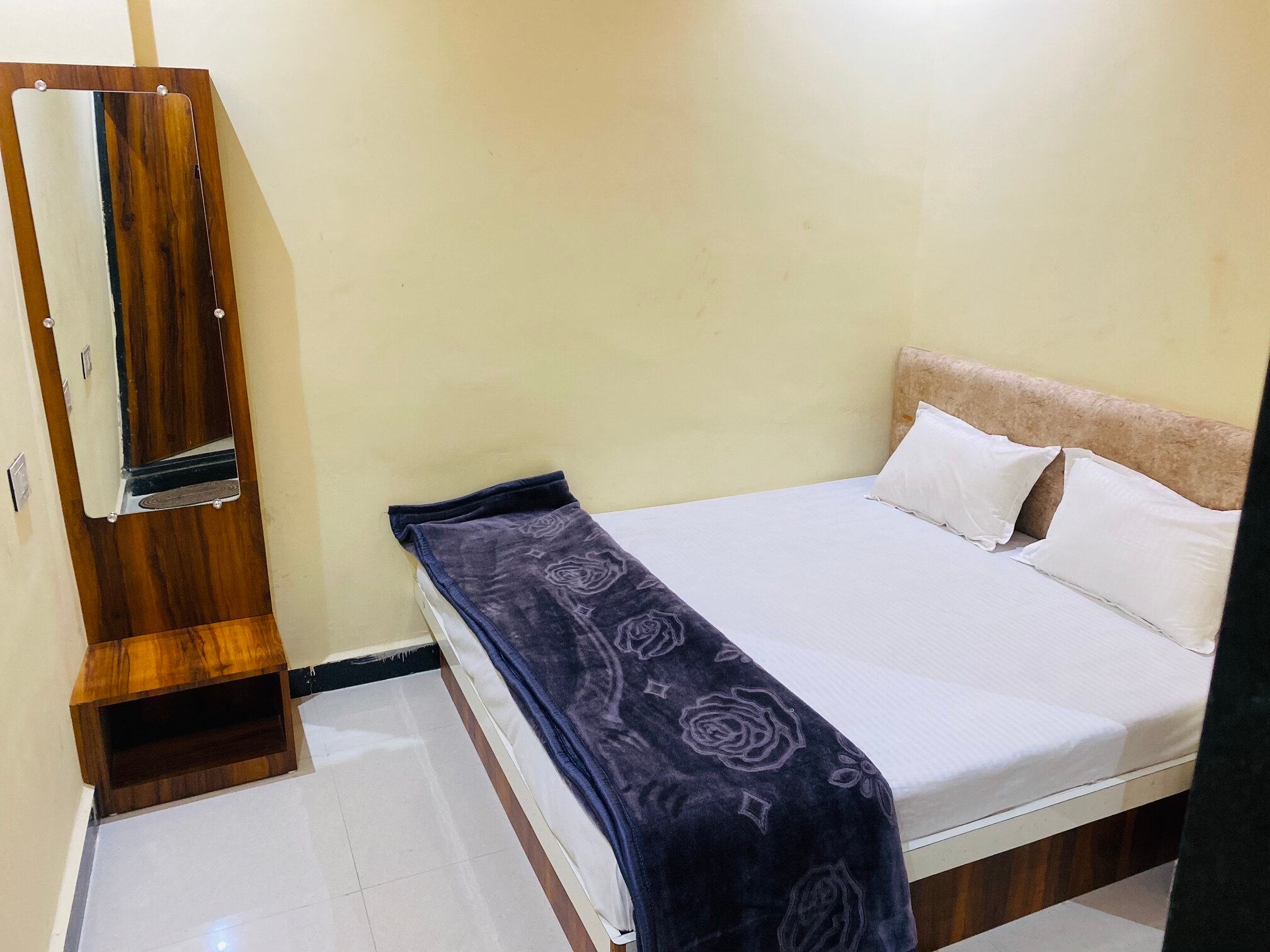 Shree Govindam Guest House - Tap to explore photos