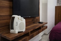 Cozy 1BHK with Park View | Peaceful & Private Stay, Delhi