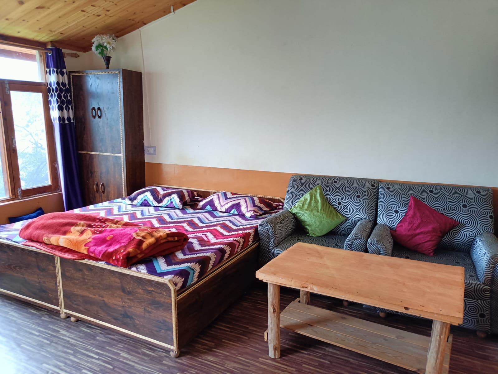 North Himalayan Homestay Manali - Tap to explore photos
