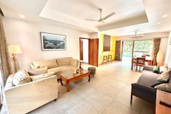 Luxury Pvt Pool Villa Near Baga Beach and River, Goa