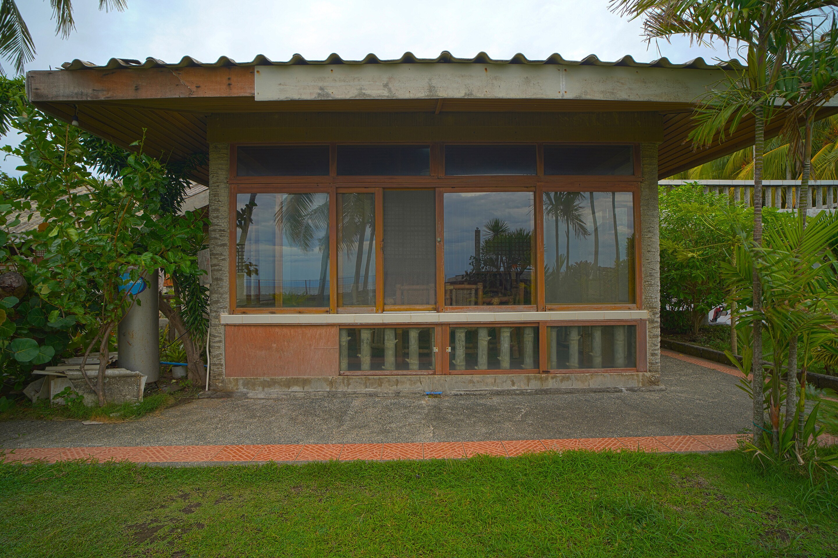 OYO 775 Star Cove Bed And Breakfast - Tap to explore photos