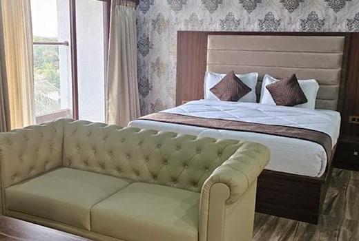 FabHotel SN Blue