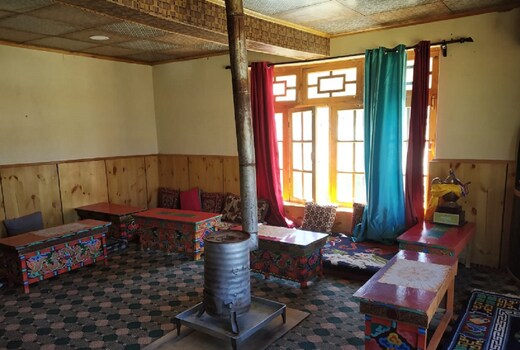 Lake View Home Stay