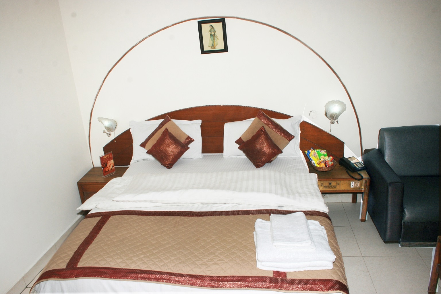 Hotel South Indian Heritage - Tap to explore photos