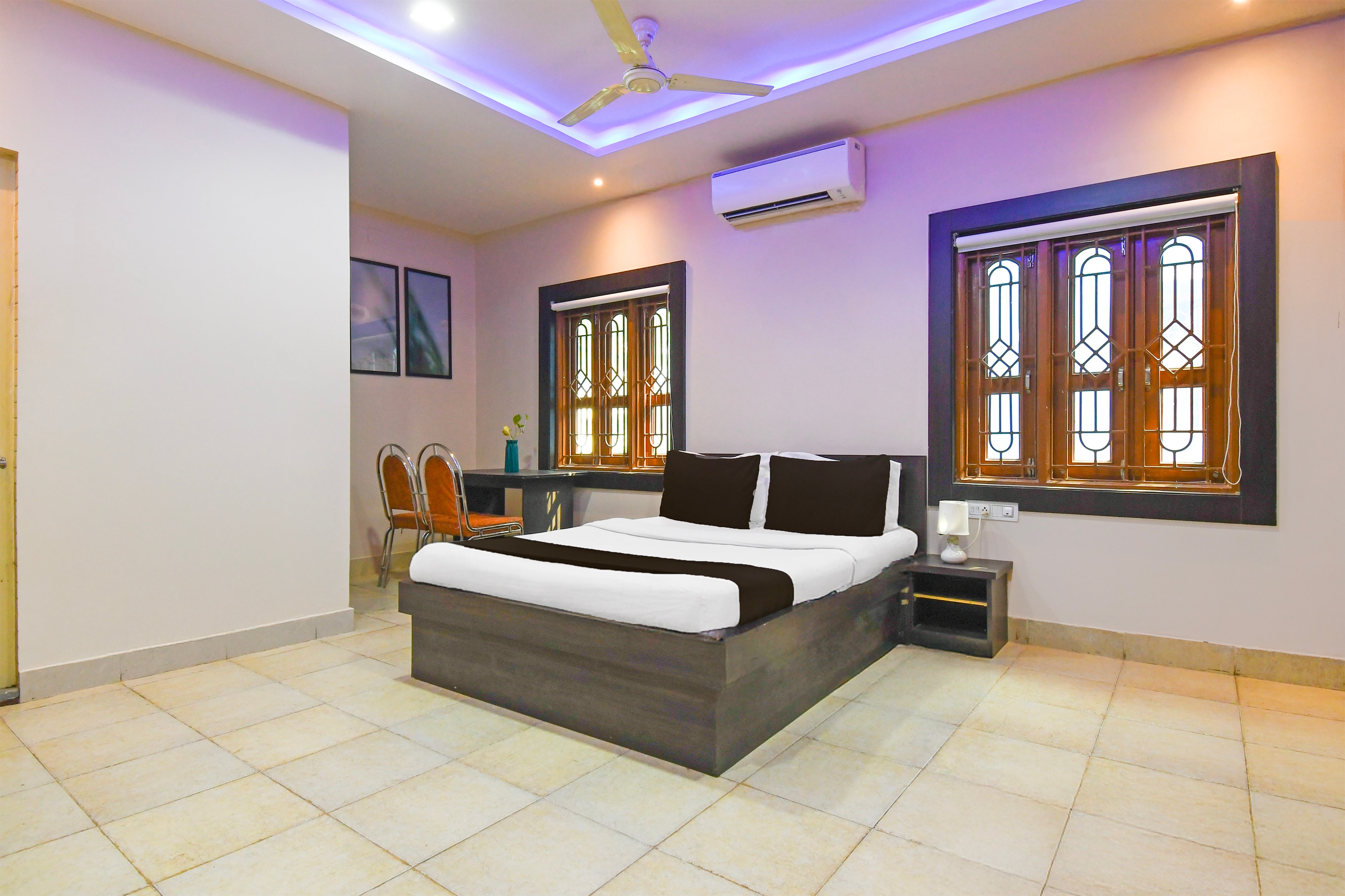 Super Hotel Janapath Inn - Tap to explore photos