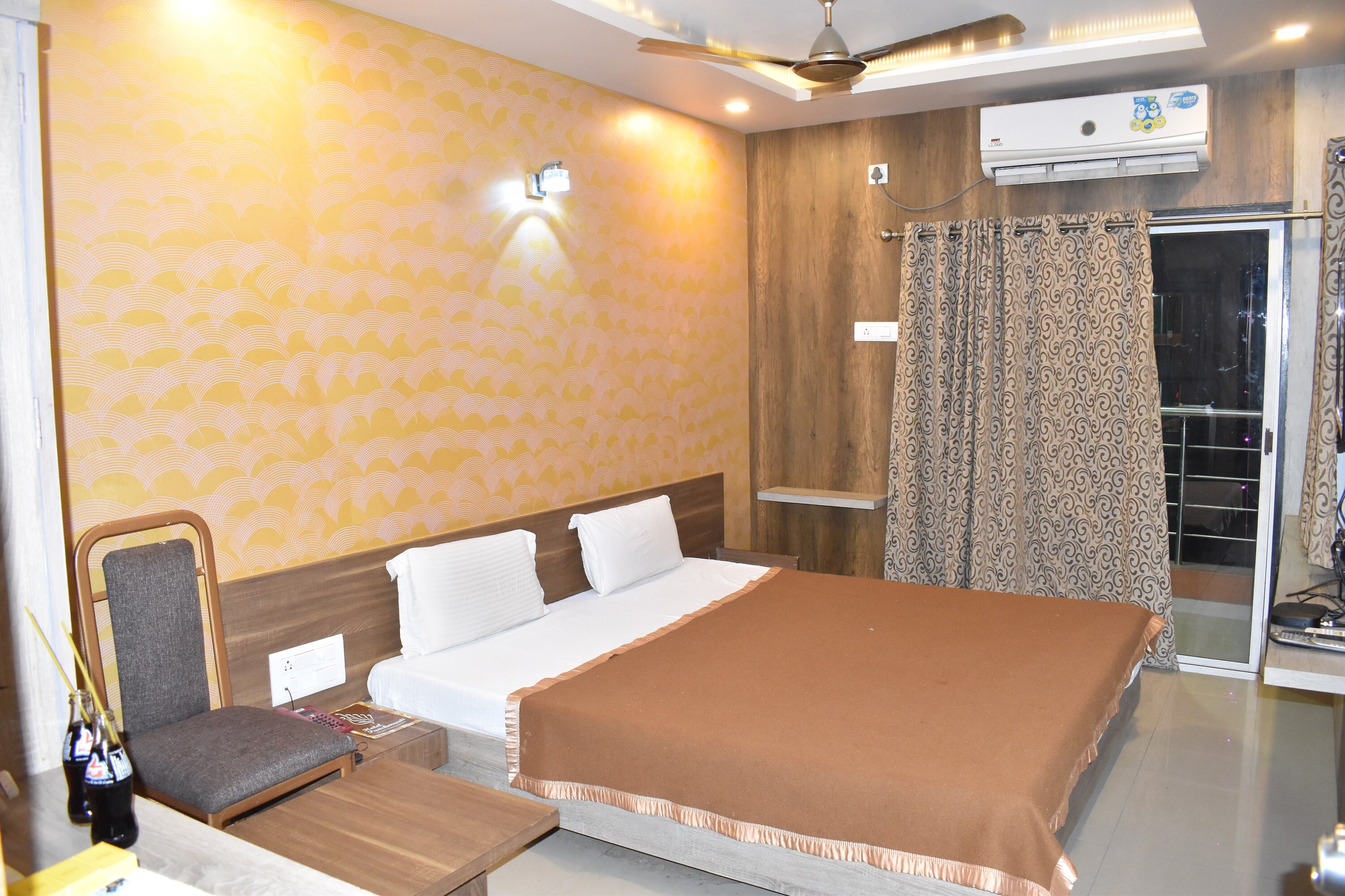 Hotel Panchmurti - Tap to explore photos