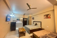 Family Cozy Stay behind Prem Mandir, Vrindavan