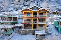 Rockstar Stay and Cafe Tosh | Himalayan View Rooms Tosh, Tosh