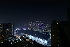 Exotic Manor Luxury Stay in Gaur City Mall, Greater Noida