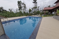 Kattegadde Homestay by Dazzle Destinations - Swimming Pool and Rooms with Private Balcony, Chikmagalur