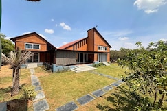 Ohstayz Jeevajyothi | Private Pool Farmhouse, Pennagaram