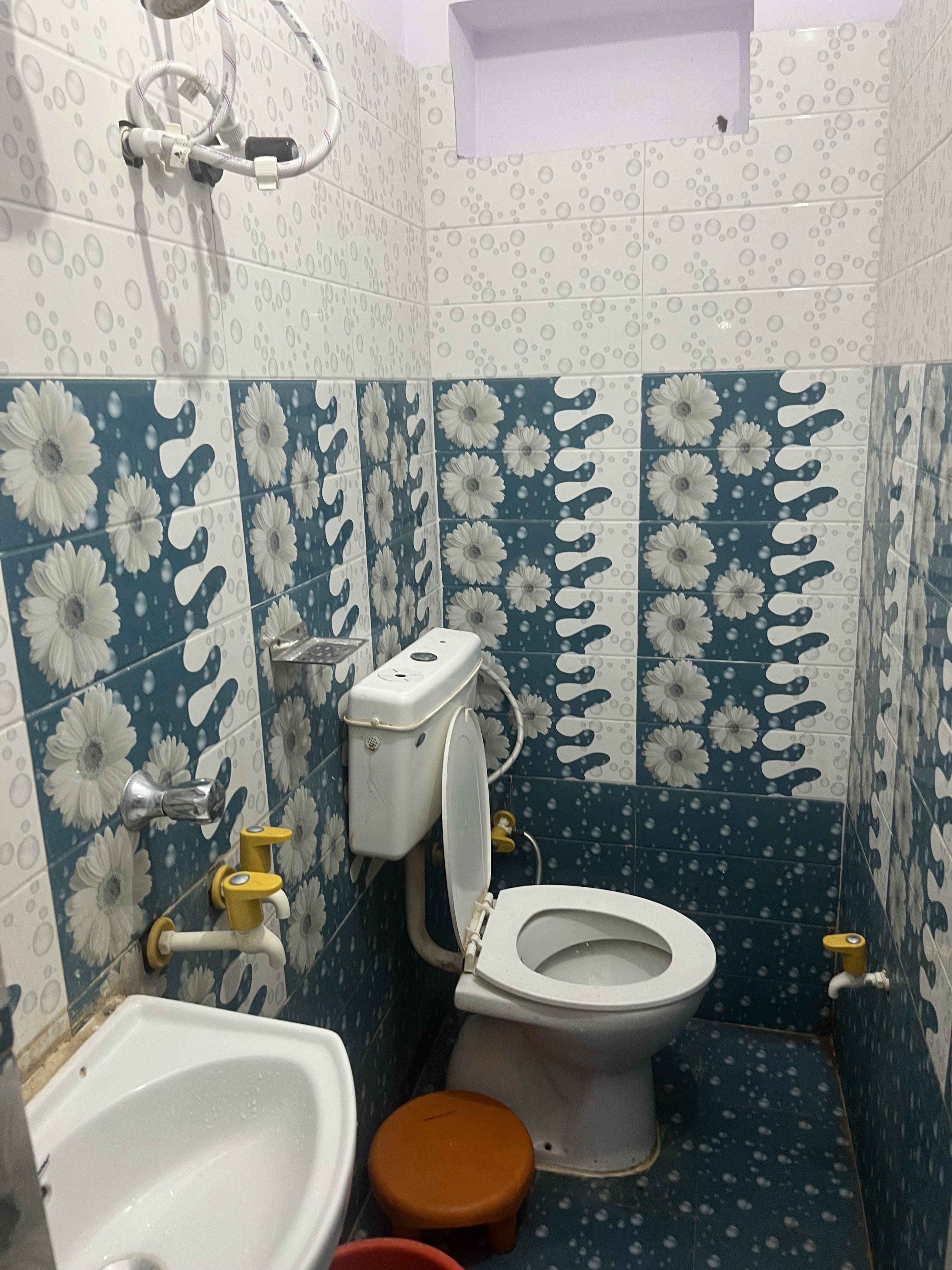 Hotel Dharam Mukti - Tap to explore photos
