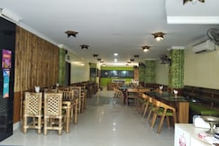 Hotel Pine Yard, Tezpur