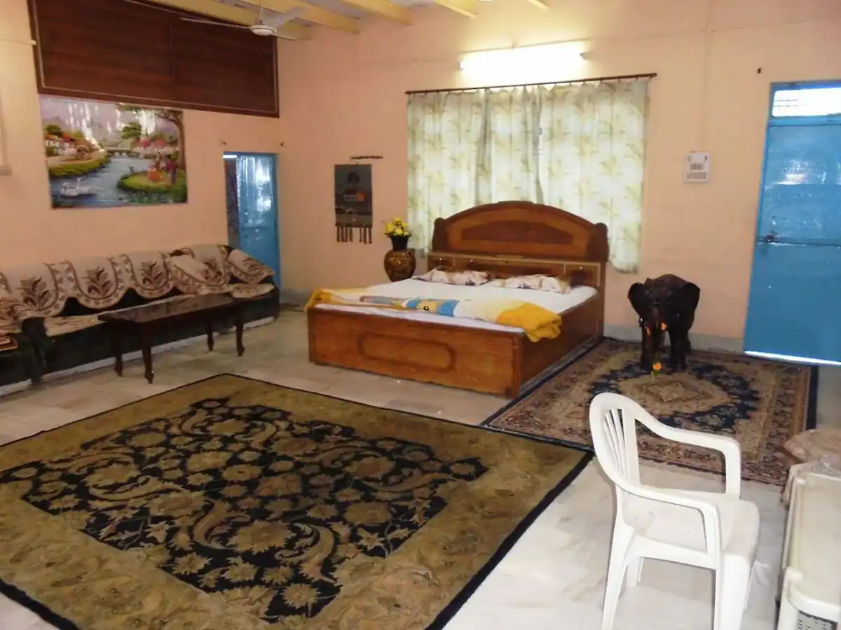 Sunita Homestays - Tap to explore photos