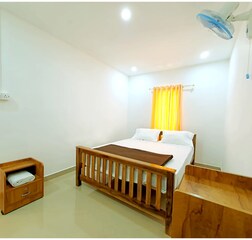 Cozy rooms with attached bathroom